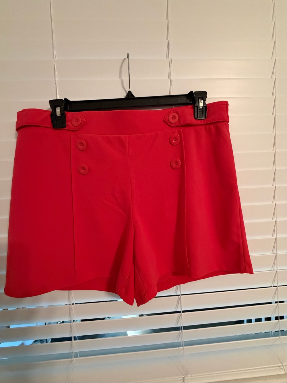 Retrology Women's Sz XL Dressy Shorts Pull On with Elastic Waist Button Detail